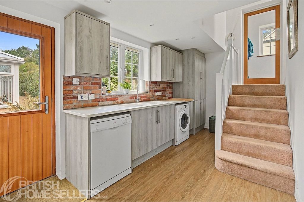 Property photo 3 of 18 Picture No. 10