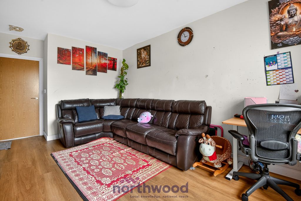 Property photo 3 of 23