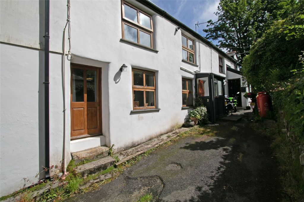 Property photo 1 of 13 Front