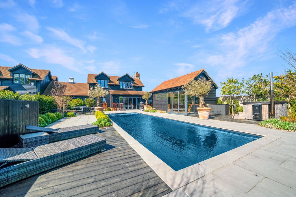 Property photo 2 of 71 Dsc07152-Hdr-Edit (1)
