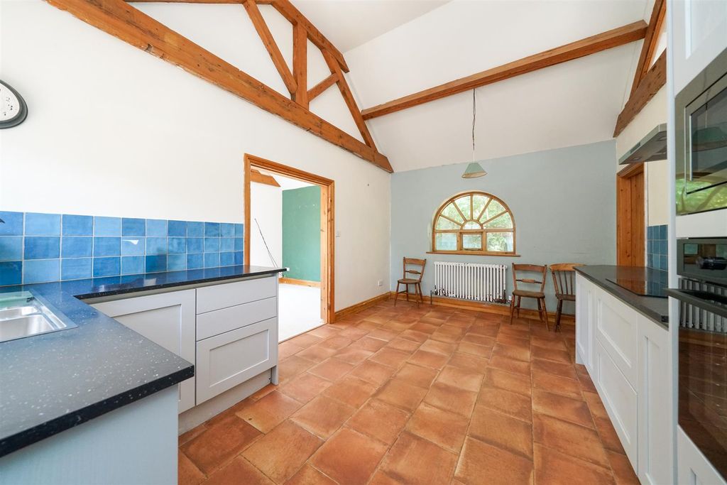 Property photo 3 of 21 Skm-Studio1-18.Jpg