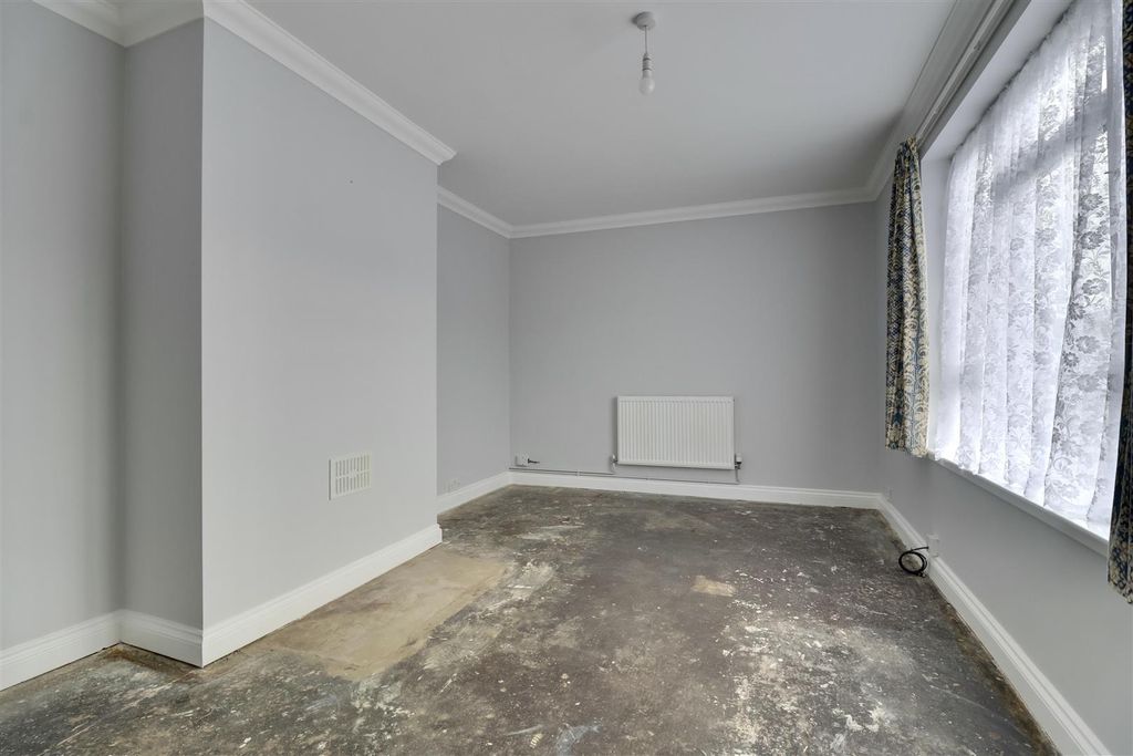 Property photo 3 of 19 C49510Da-5A13-464D-9525-68A4A8Aabb2A_1_201_A.Jpeg