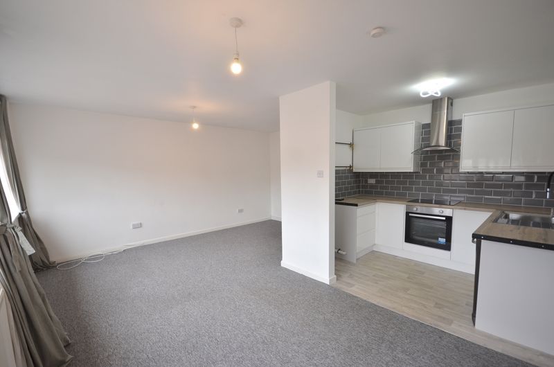 Property photo 1 of 8 Photo 11