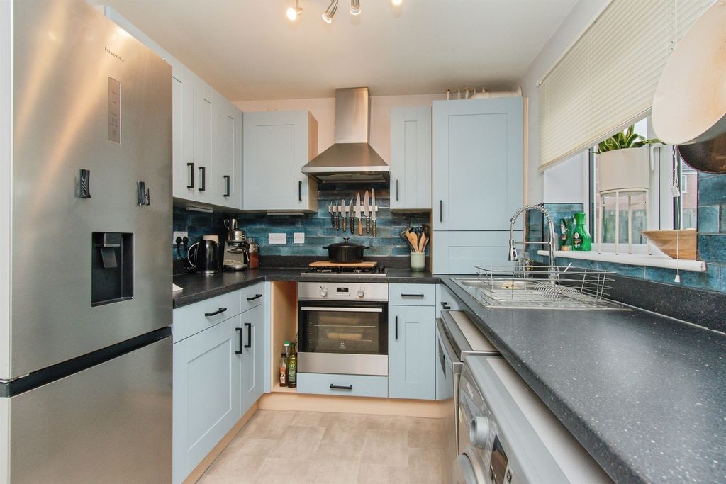 Property photo 2 of 15