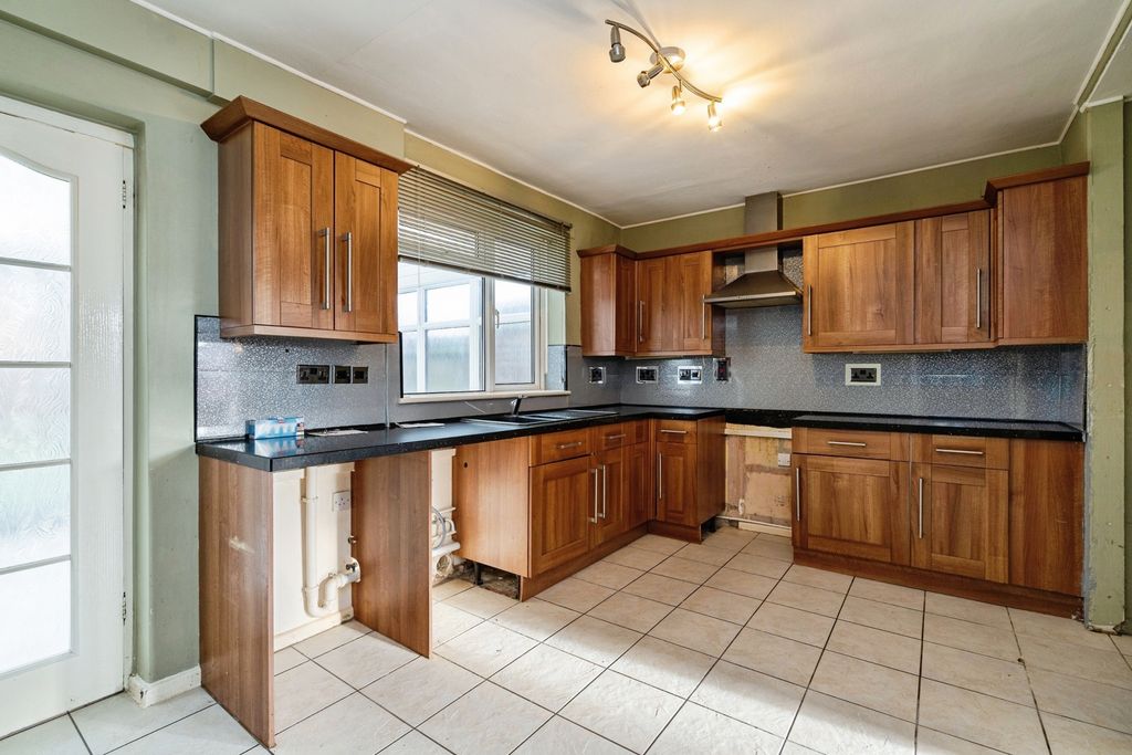 Property photo 2 of 20 Pbox-Img.Jpg