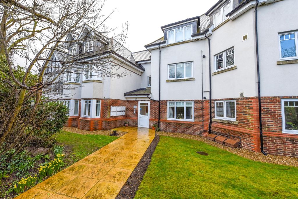 Property photo 1 of 8 4455010