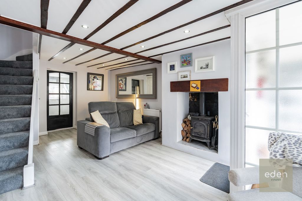 Property photo 3 of 18