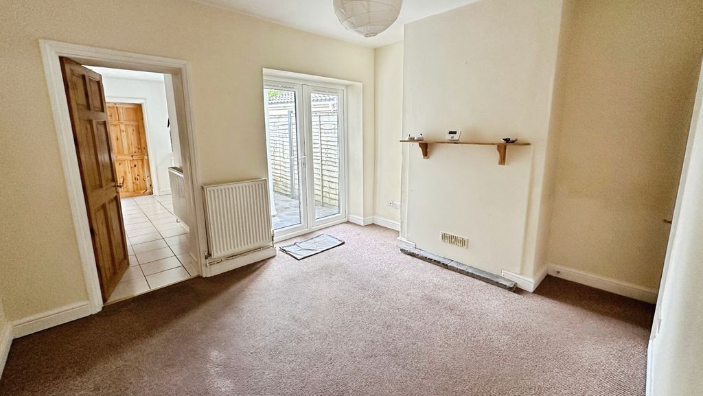 Property photo 2 of 17 Pbox-Img.Jpg