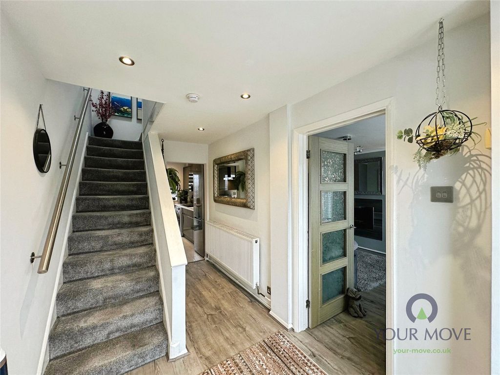 Property photo 3 of 20 Hallway