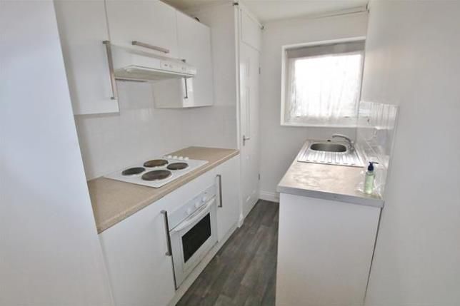 Property photo 3 of 5 Kitchen