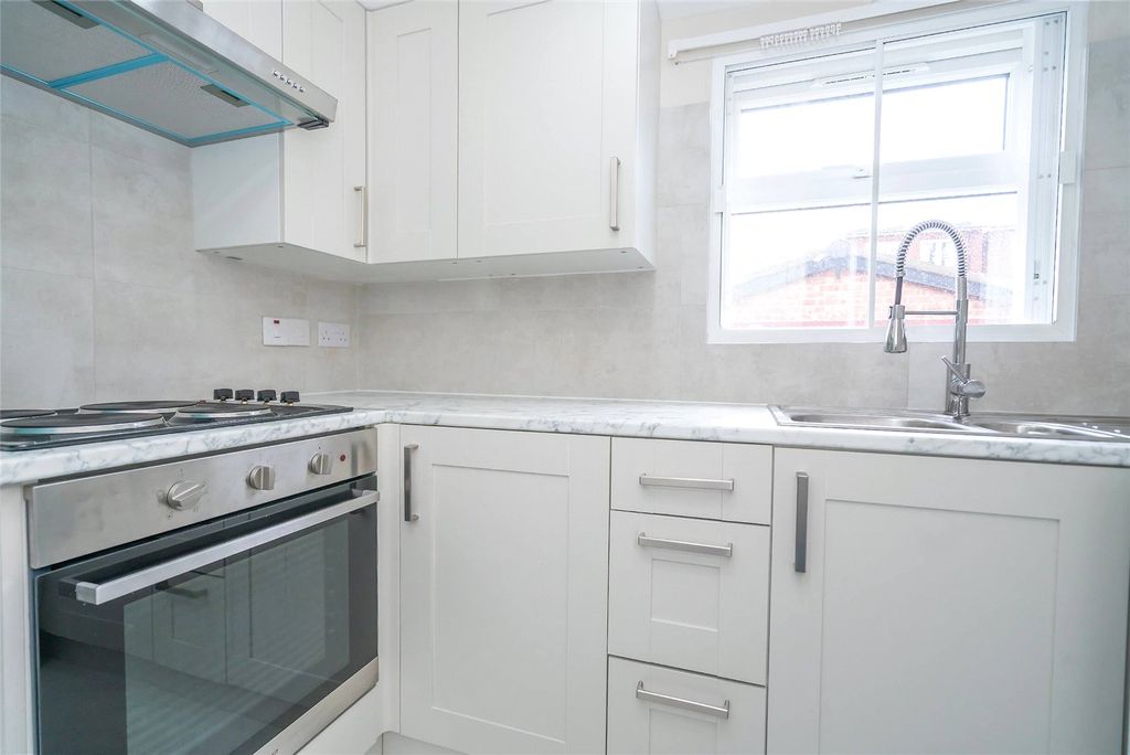 Property photo 3 of 17 Kitchen B