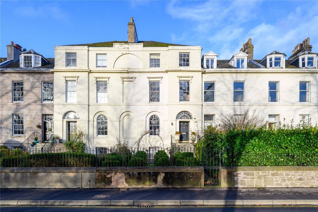 Property photo 1 of 27 21 Marshall Place