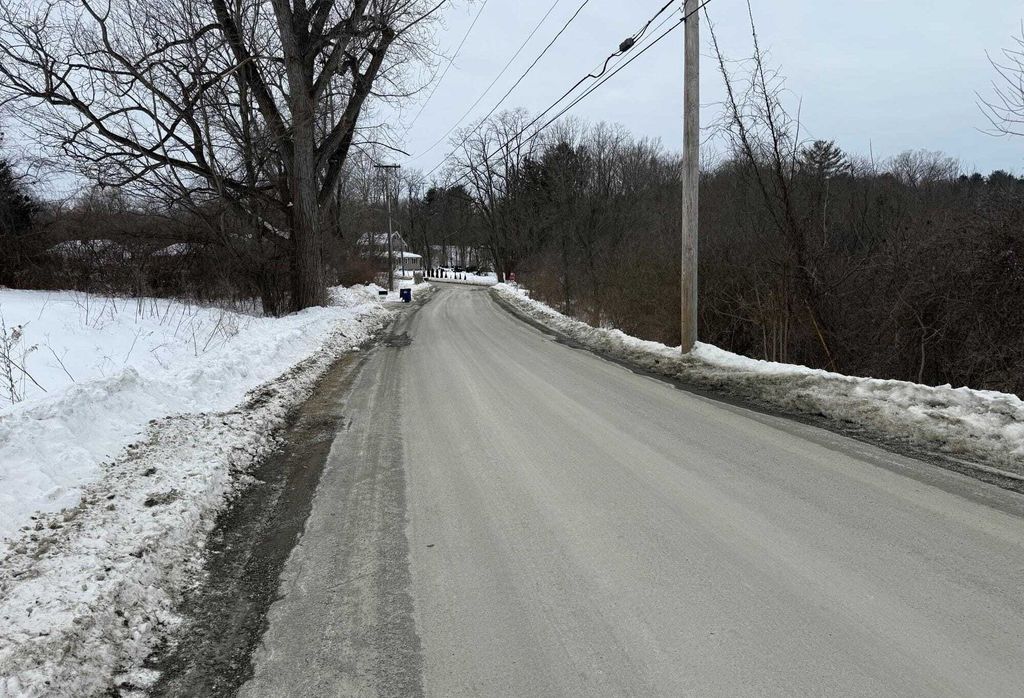 Property photo 1 of 4