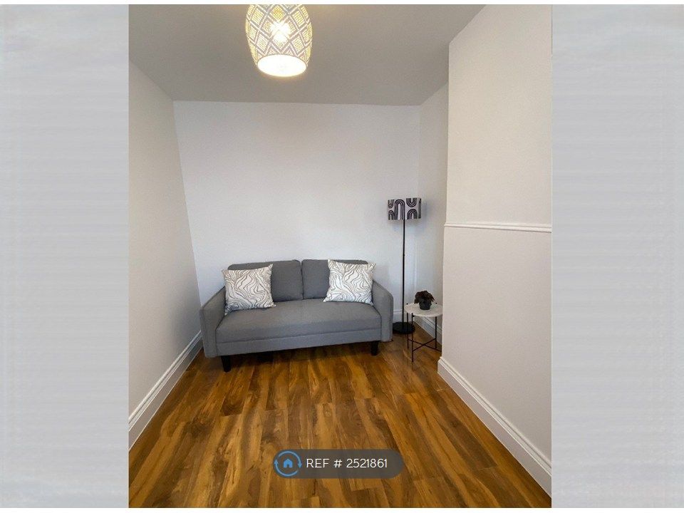 Property photo 3 of 10 Reception Room 1 / Living