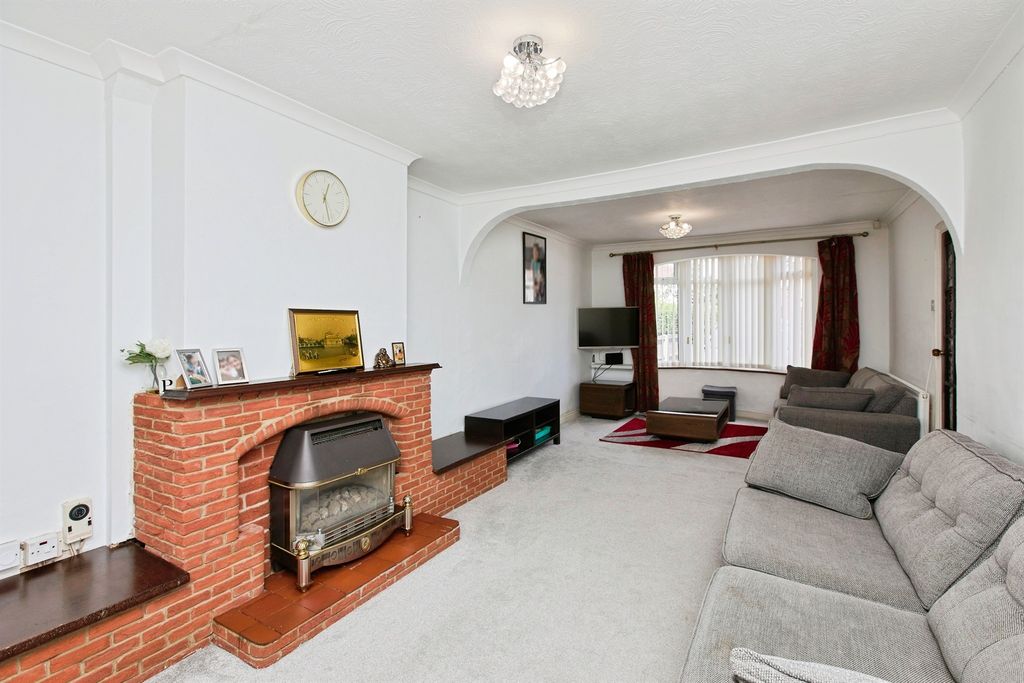 Property photo 2 of 15