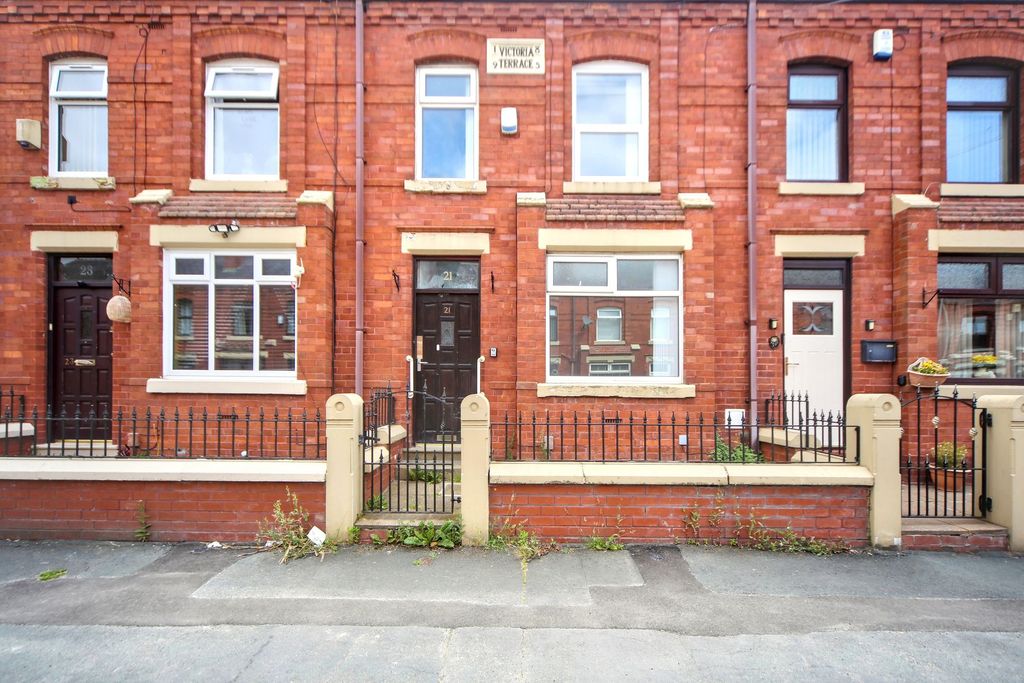 Property photo 1 of 17