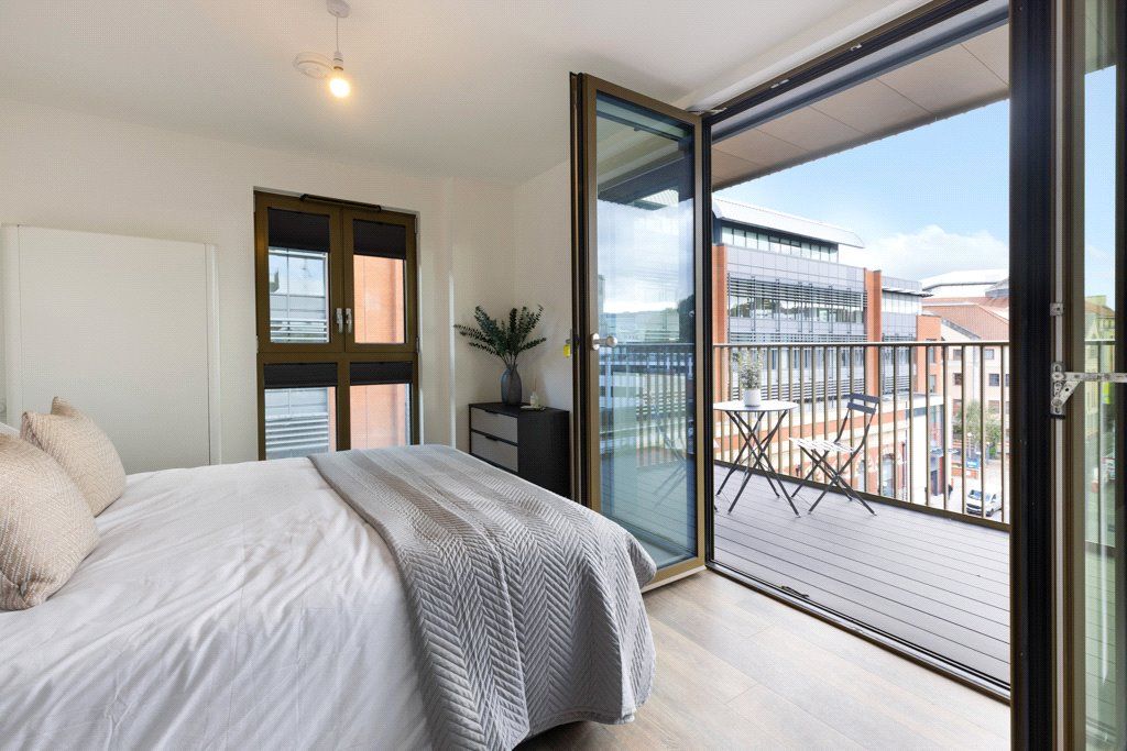 Property photo 1 of 8 Bedroom