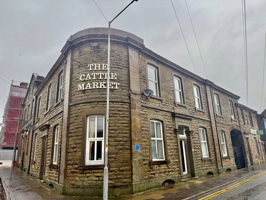 Property photo 1 of 5