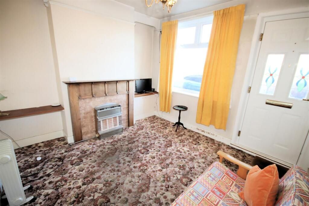 Property photo 2 of 13