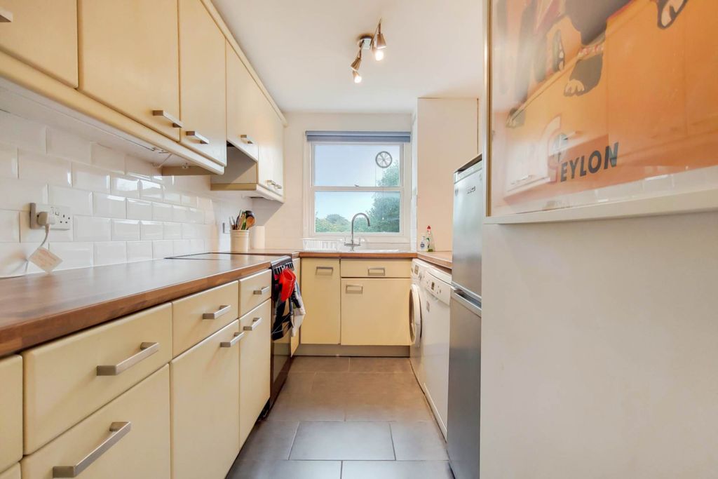 Property photo 3 of 8