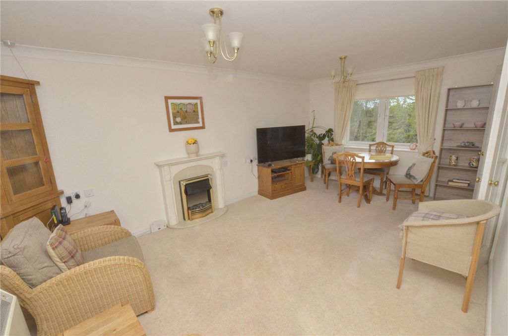 Property photo 2 of 13 Lounge/Dining Room