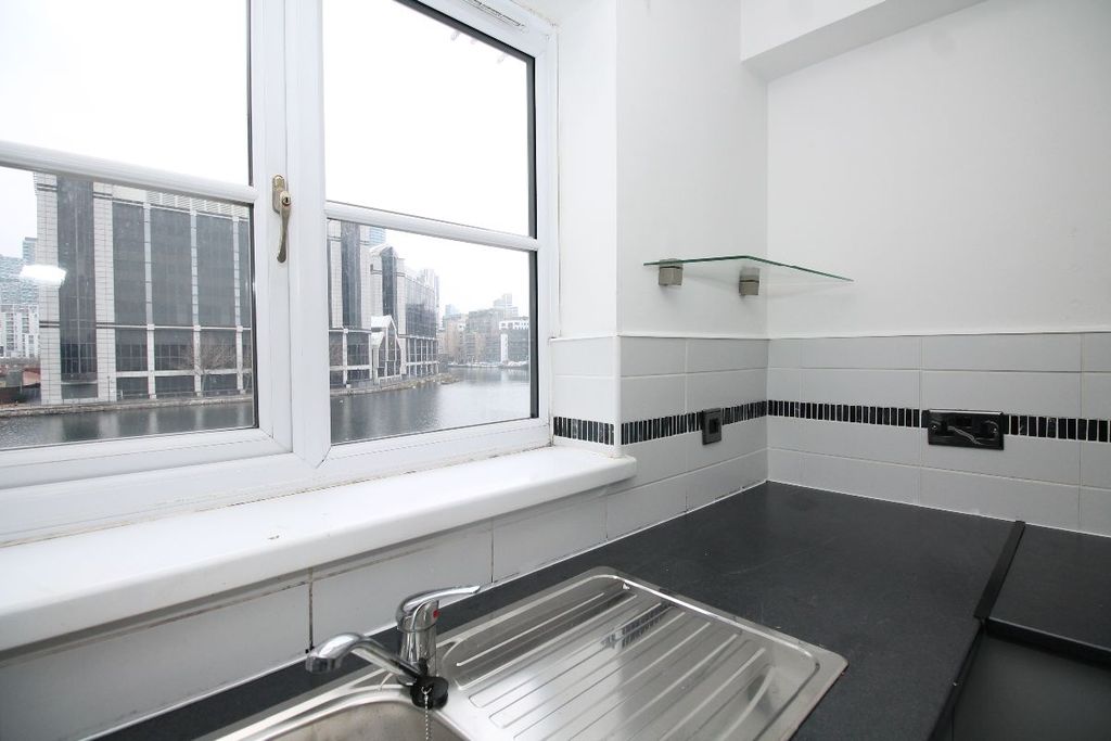 Property photo 3 of 24