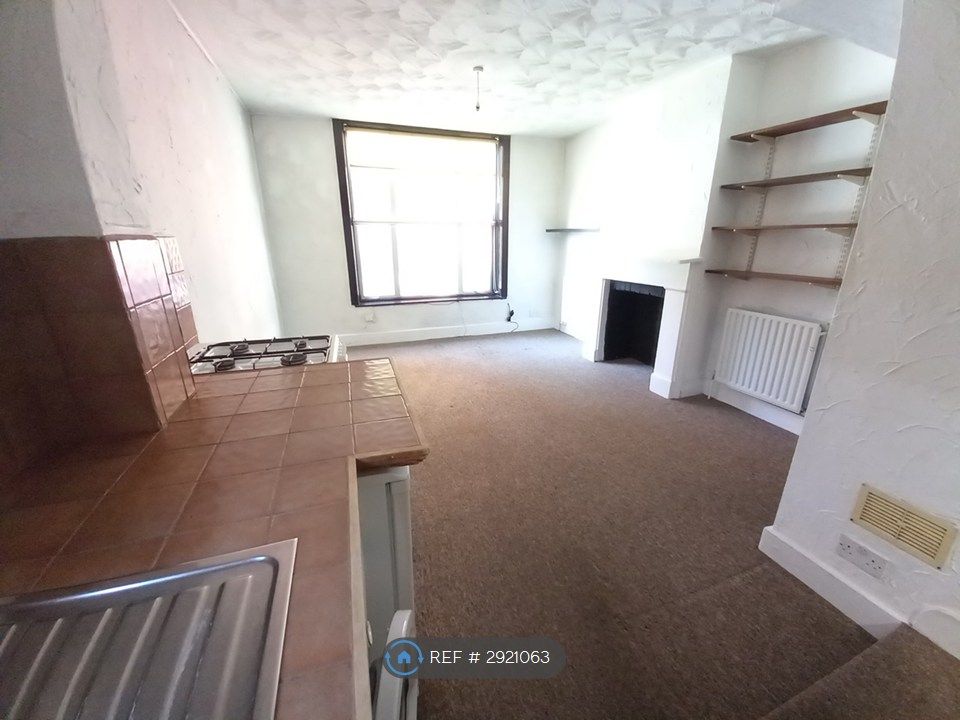 Property photo 2 of 11 Living Area