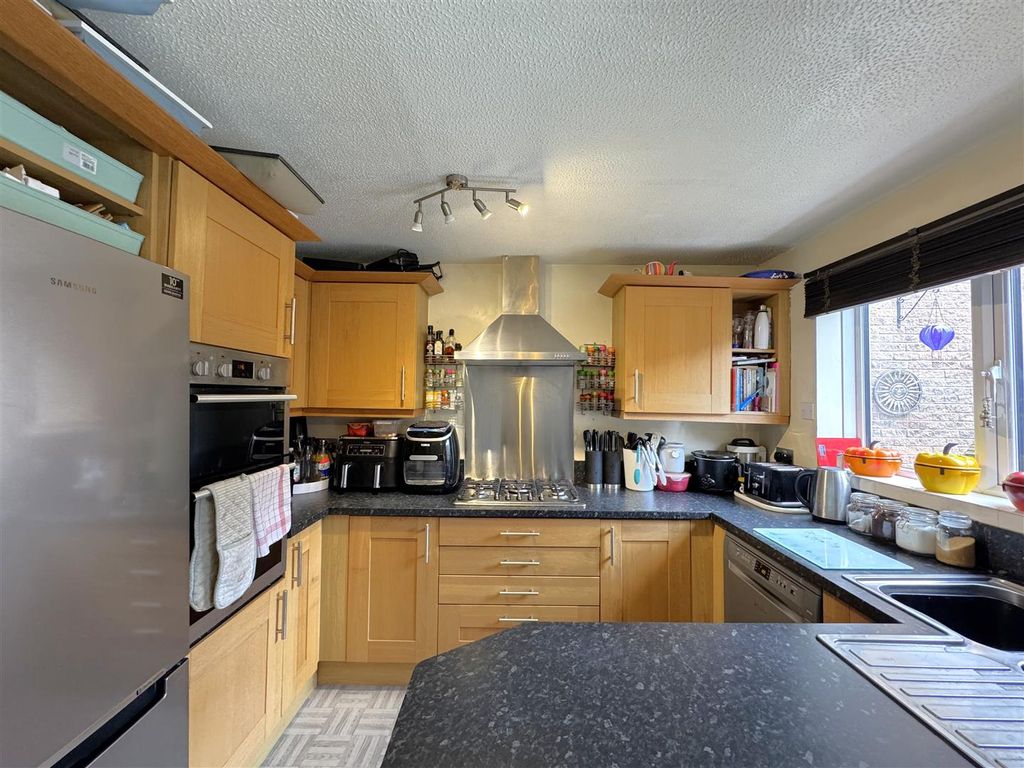 Property photo 3 of 20 3.Jpeg