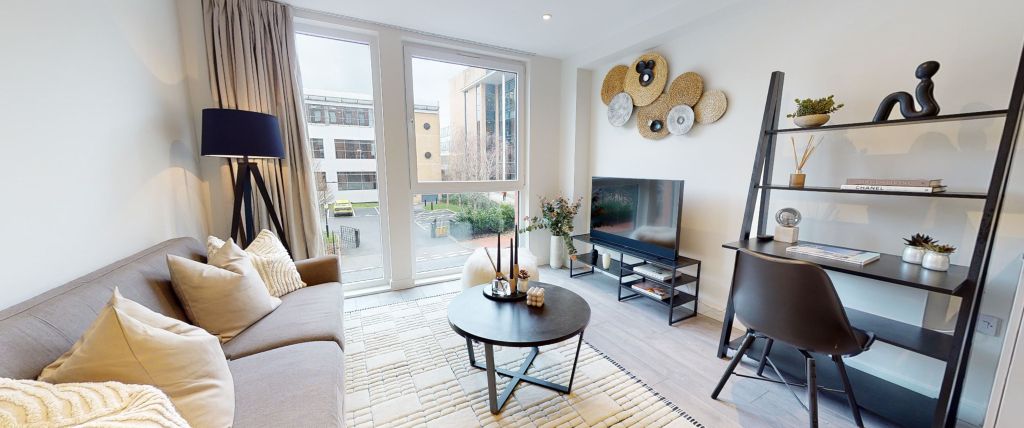 Property photo 1 of 16 Living Room