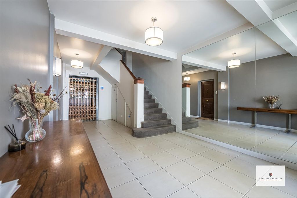 Property photo 2 of 11 Vicarage Gate 5@18-021-021 Hr Logo Hpa.Jpg