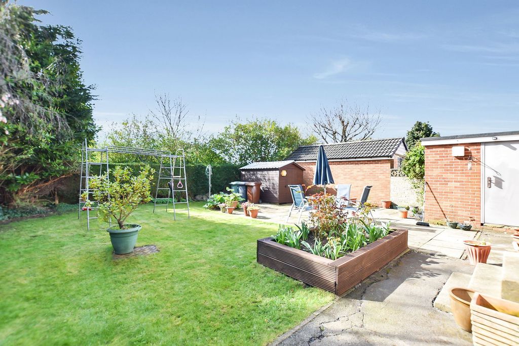 Property photo 2 of 18