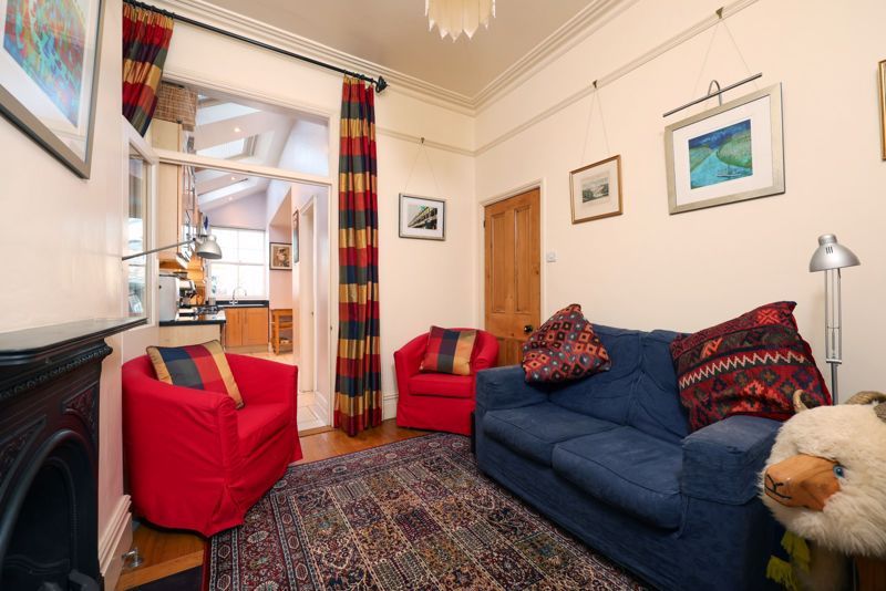 Property photo 3 of 17 Snug