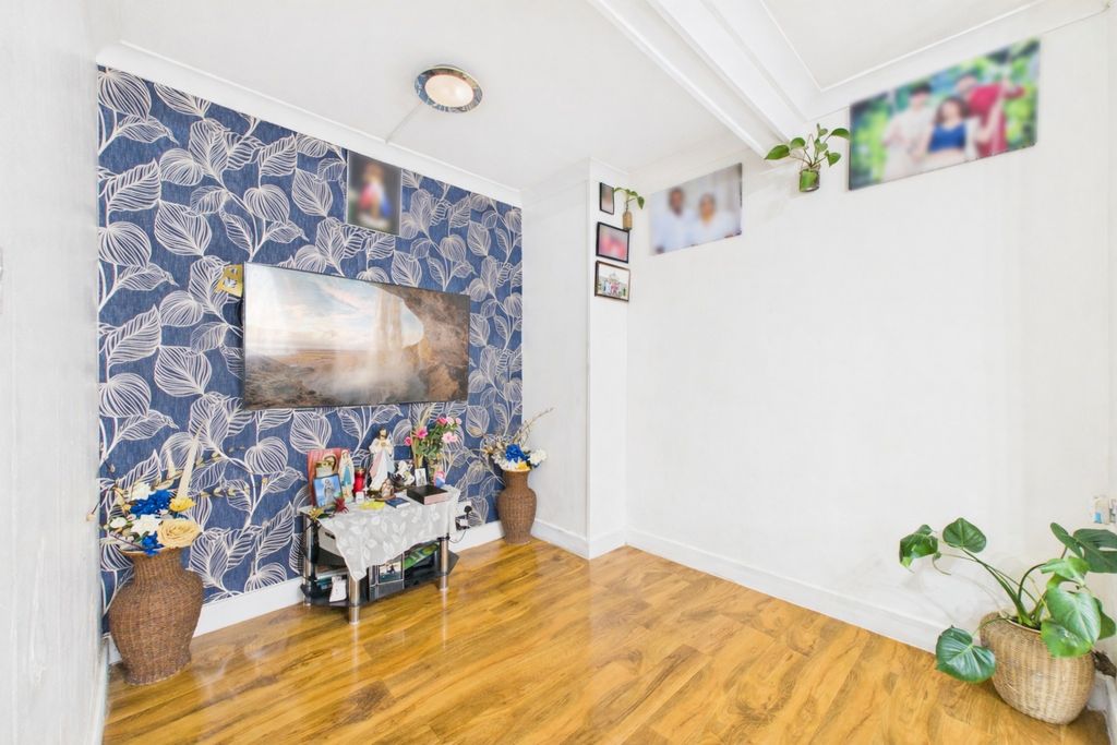 Property photo 3 of 10 Picture No. 13