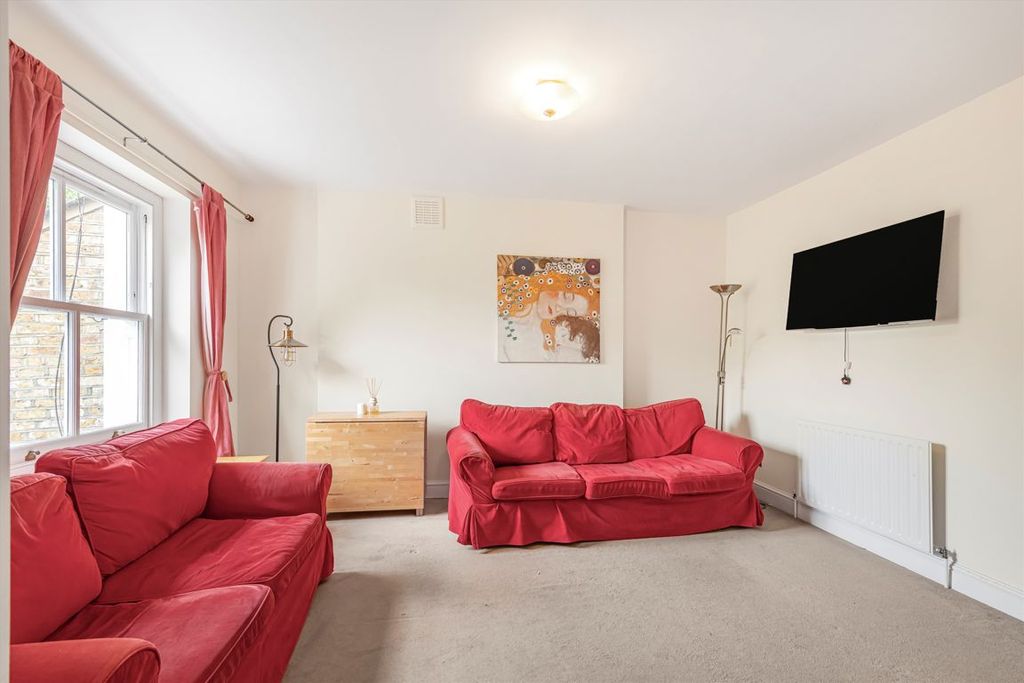 Property photo 2 of 8