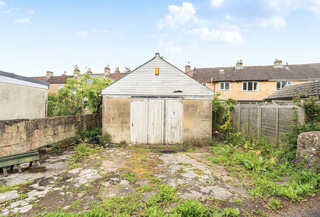 Property photo 1 of 6 External