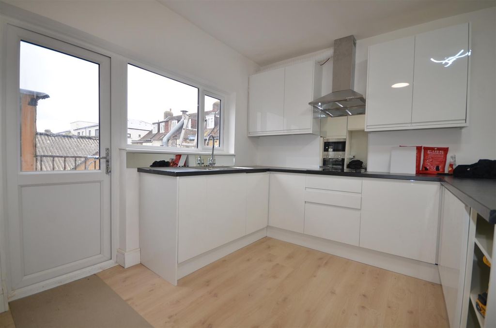 Property photo 1 of 11 Dsc_3339.Jpg