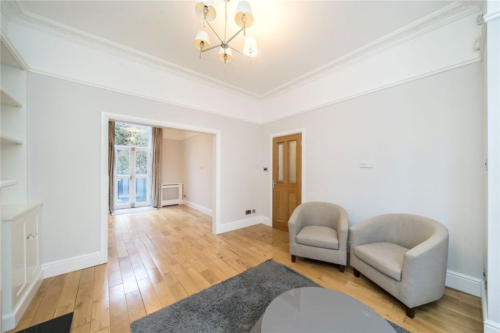 Property photo 3 of 8