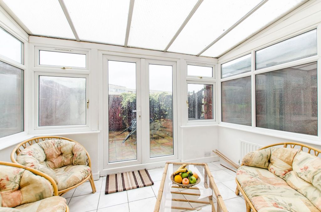 Property photo 3 of 33