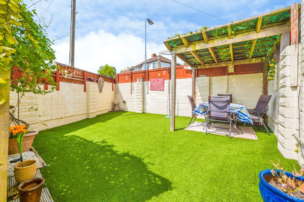 Property photo 2 of 20