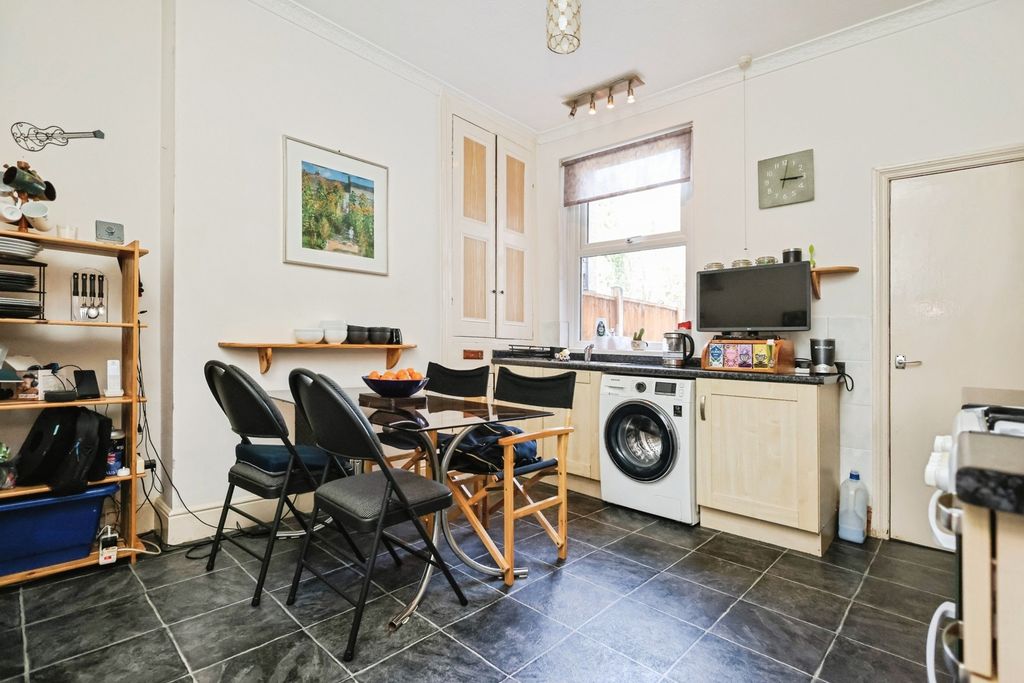 Property photo 3 of 20 Pbox-Img.Jpg