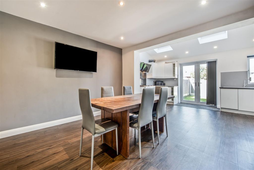 Property photo 3 of 25 Extended & Fitted Dining Kitchen: