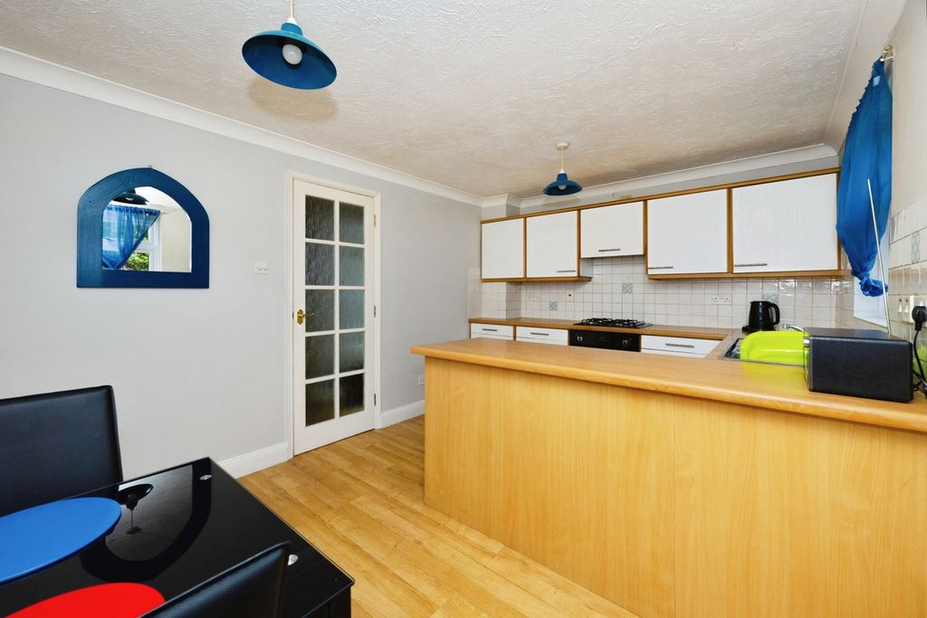 Property photo 3 of 26