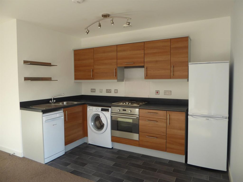 Property photo 2 of 6