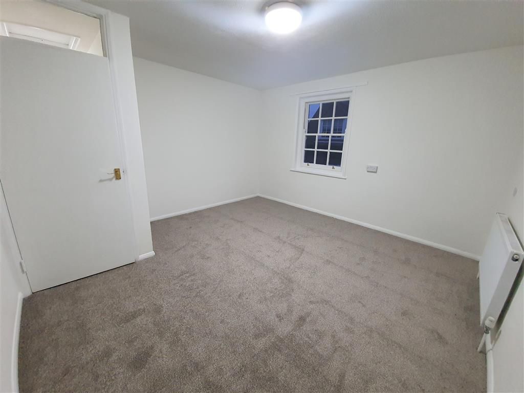 Property photo 3 of 10 Image