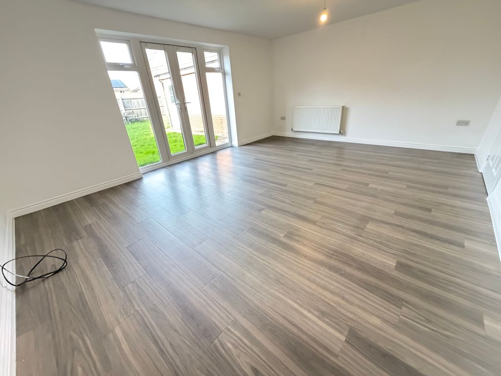 Property photo 3 of 18 Image