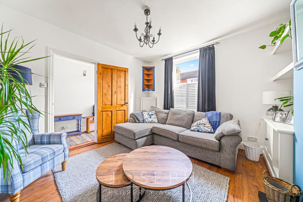 Property photo 3 of 21