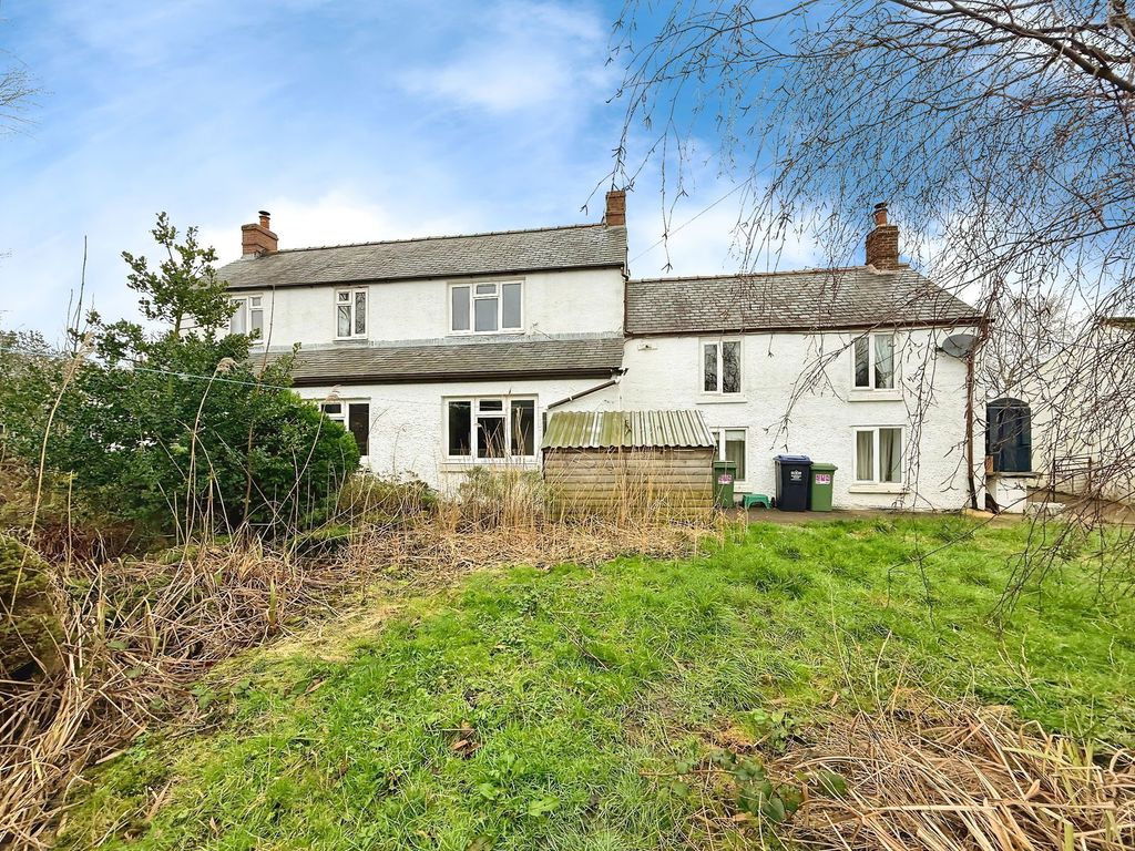 Property photo 2 of 23