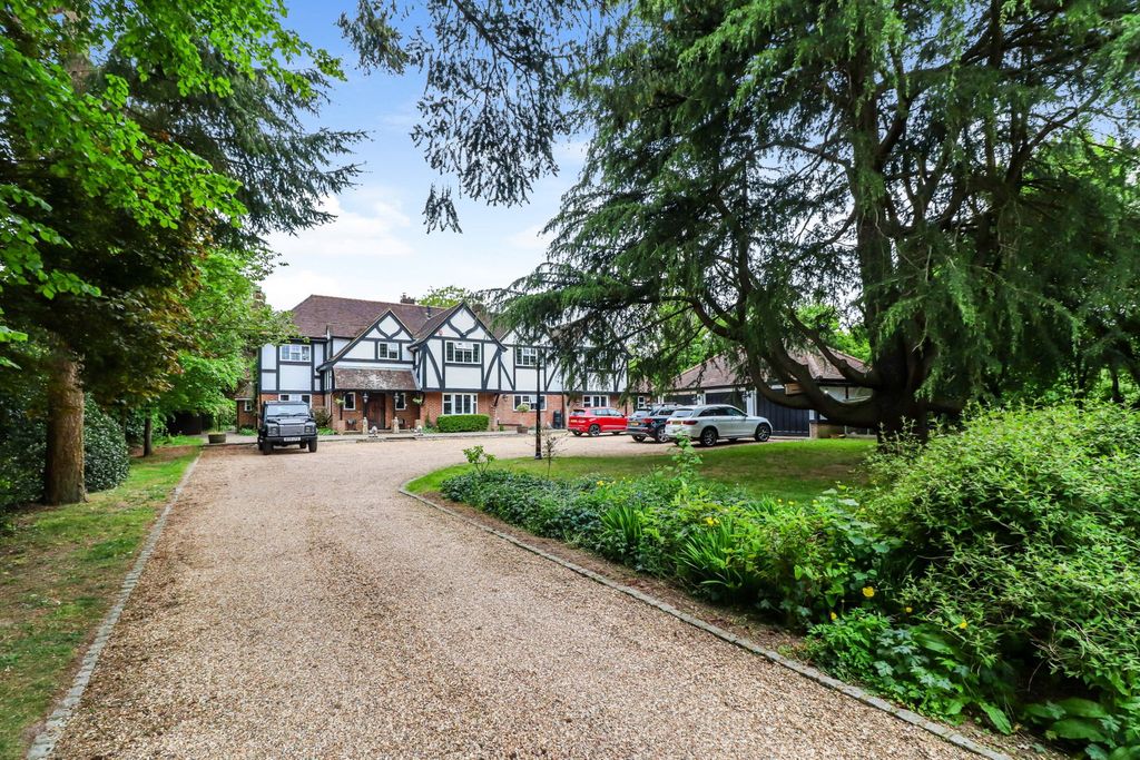 Property photo 1 of 39