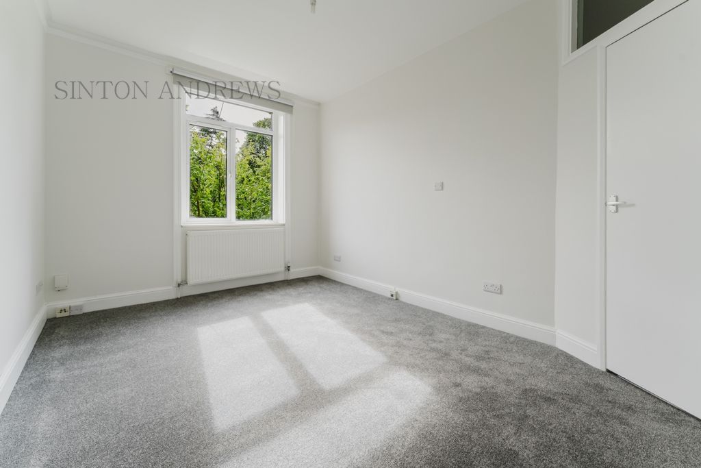 Property photo 1 of 6 Photo 6