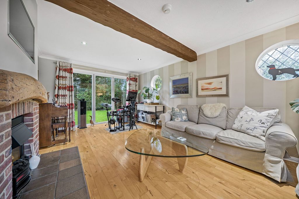 Property photo 3 of 20